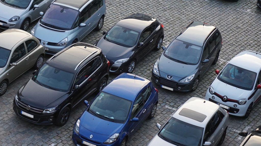 parking-spot-825371_1280